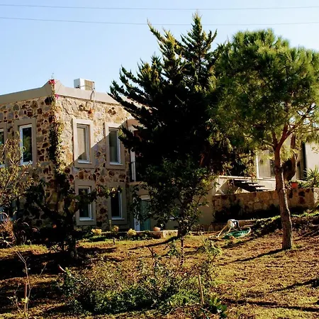 Villa Berry - A Large Cosy Stone House